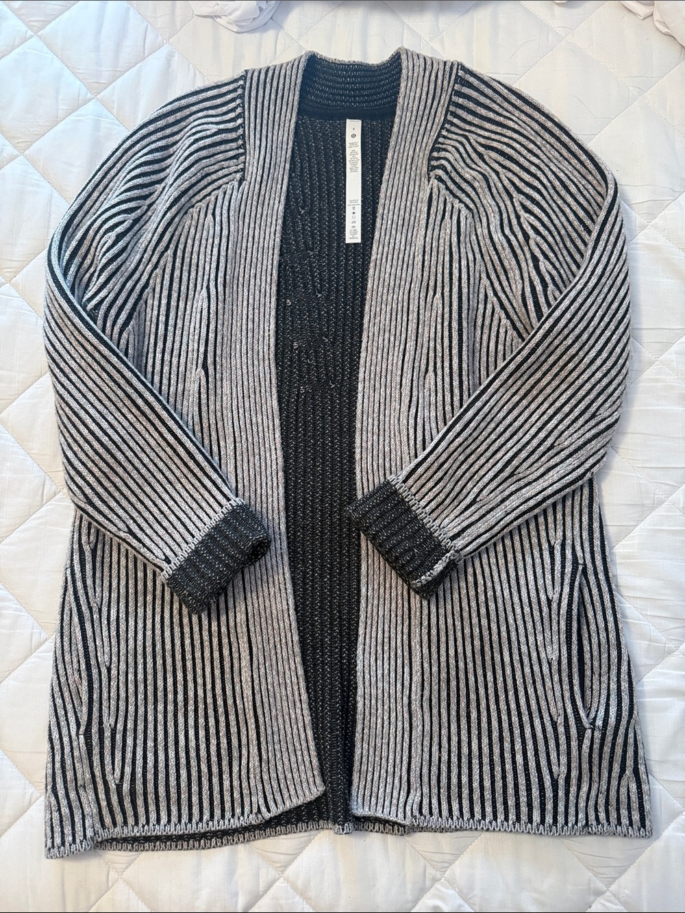 lululemon Restore Wrap Cardigan Black/Gray